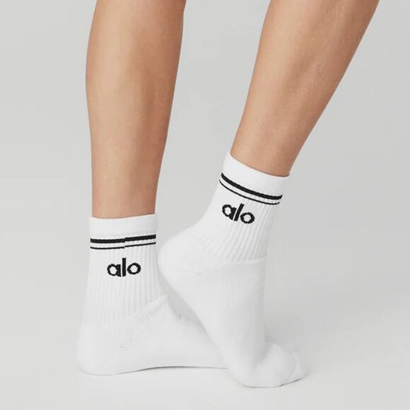 Alo Yoga Unisex Half-Crew Throwback Sock - White/Black (Medium) - Picture 1 of 5